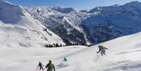 Skiing in Samoëns