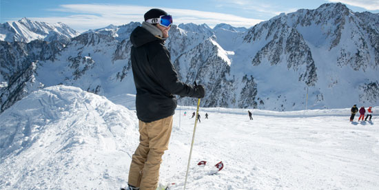 Découvrez les stations de ski des Pyrénées Shuttles Resorts of the Pyrenees