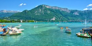 I book my shuttle to Annecy